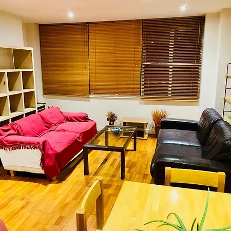 Apartment Luxury City Centre Flat With Free Parking