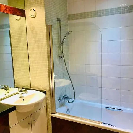 Luxury City Centre Flat With Free Parking Apartment Birmingham